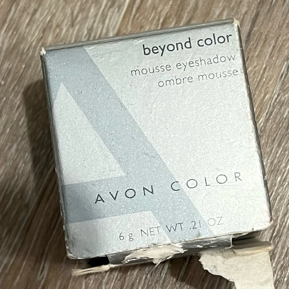 Vintage Avon Beyond Color Eye Mousse Silken Sand NIB